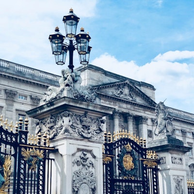 Photo of the gates of Buckingham Palace