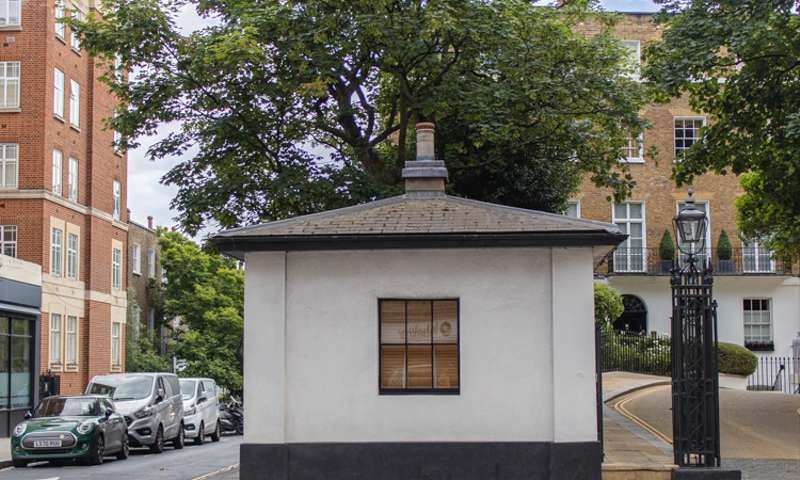 Earls Terrace East Lodge, a tiny square Victorian building on Kensington High Street