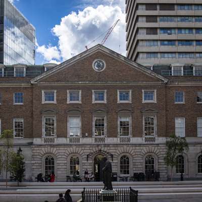 Photo of the front of the science gallery, a neoclassical brick building